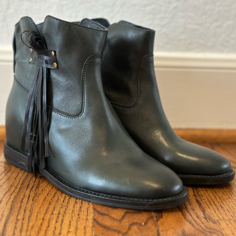 Gorgeous Handmade Forest Green Leather Ankle Boots With Gold And Black Detail 9
